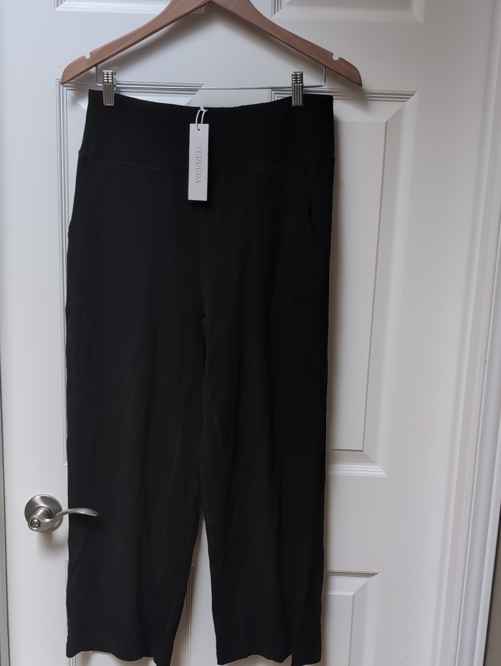 Cropped Bamboo Pants — Elevated Everyday Staple